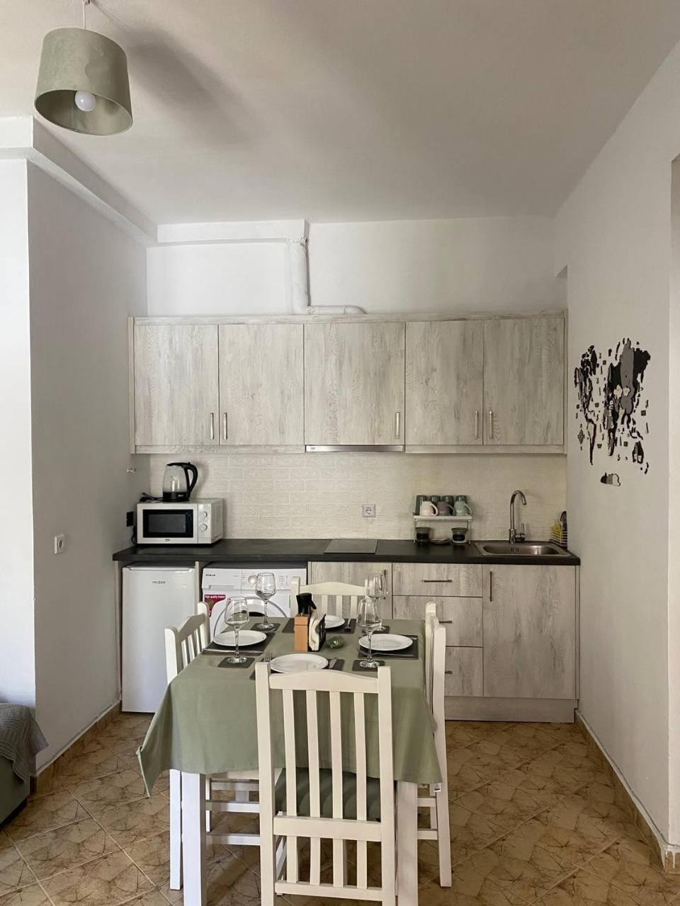 Happy Apartment Sarandë Exteriör bild