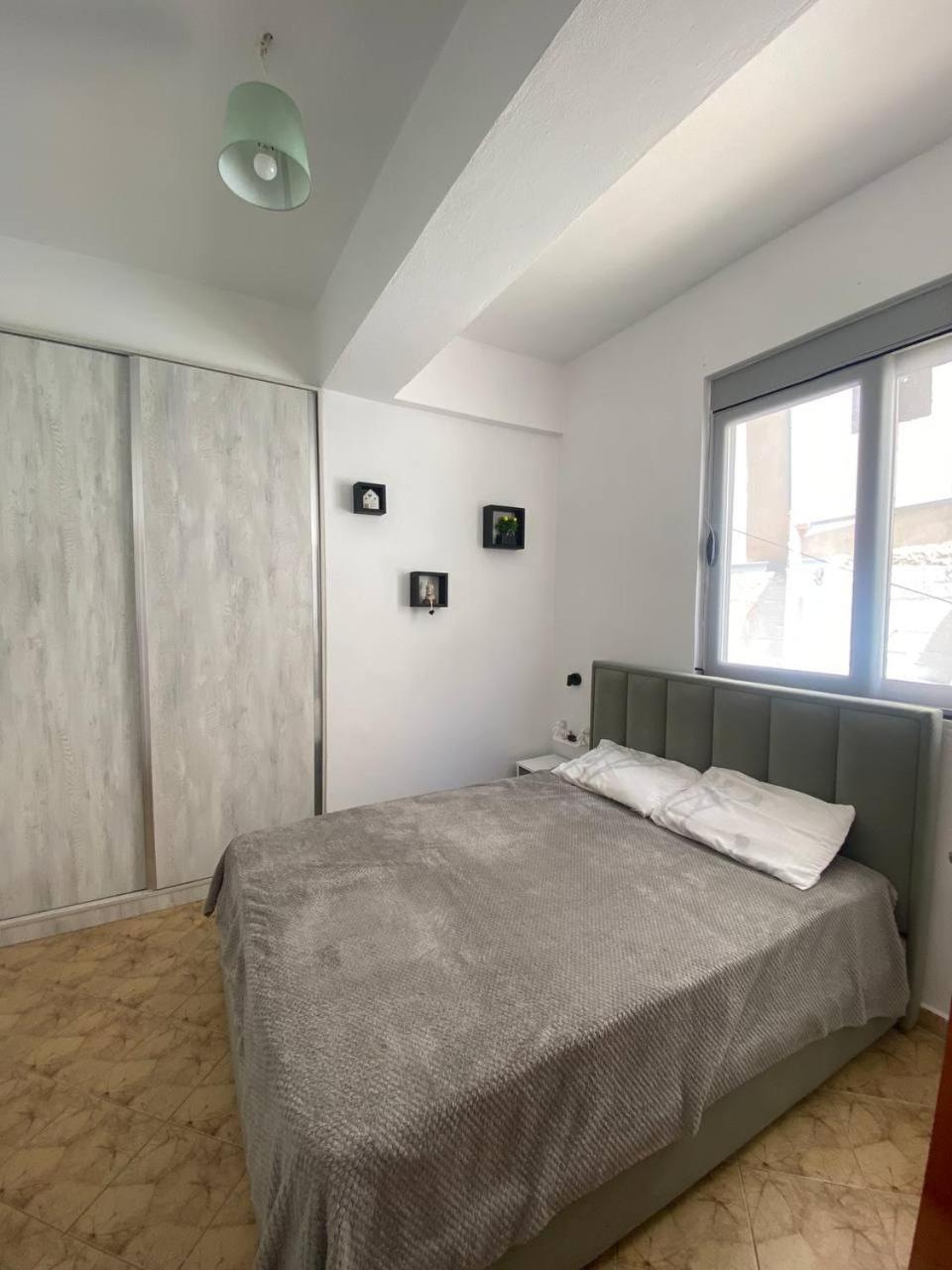Happy Apartment Sarandë Exteriör bild