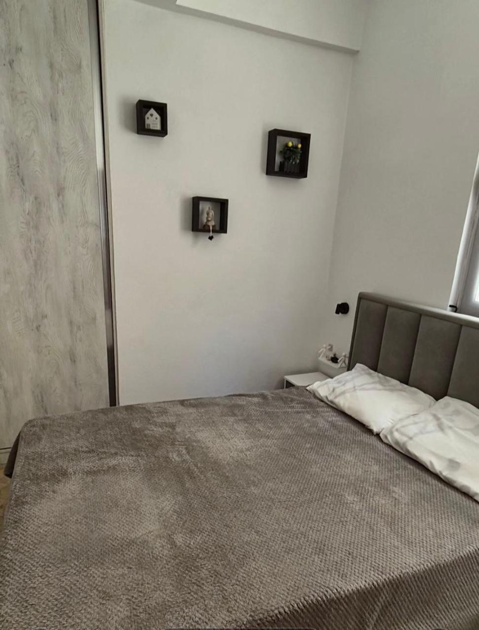 Happy Apartment Sarandë Exteriör bild